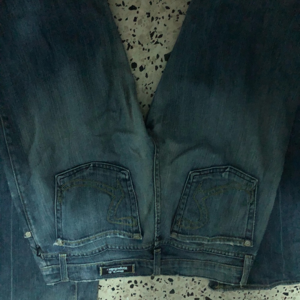 Rock & Republic Roth rthhl Mid Rise Flare Jean - Picture 2 of 4